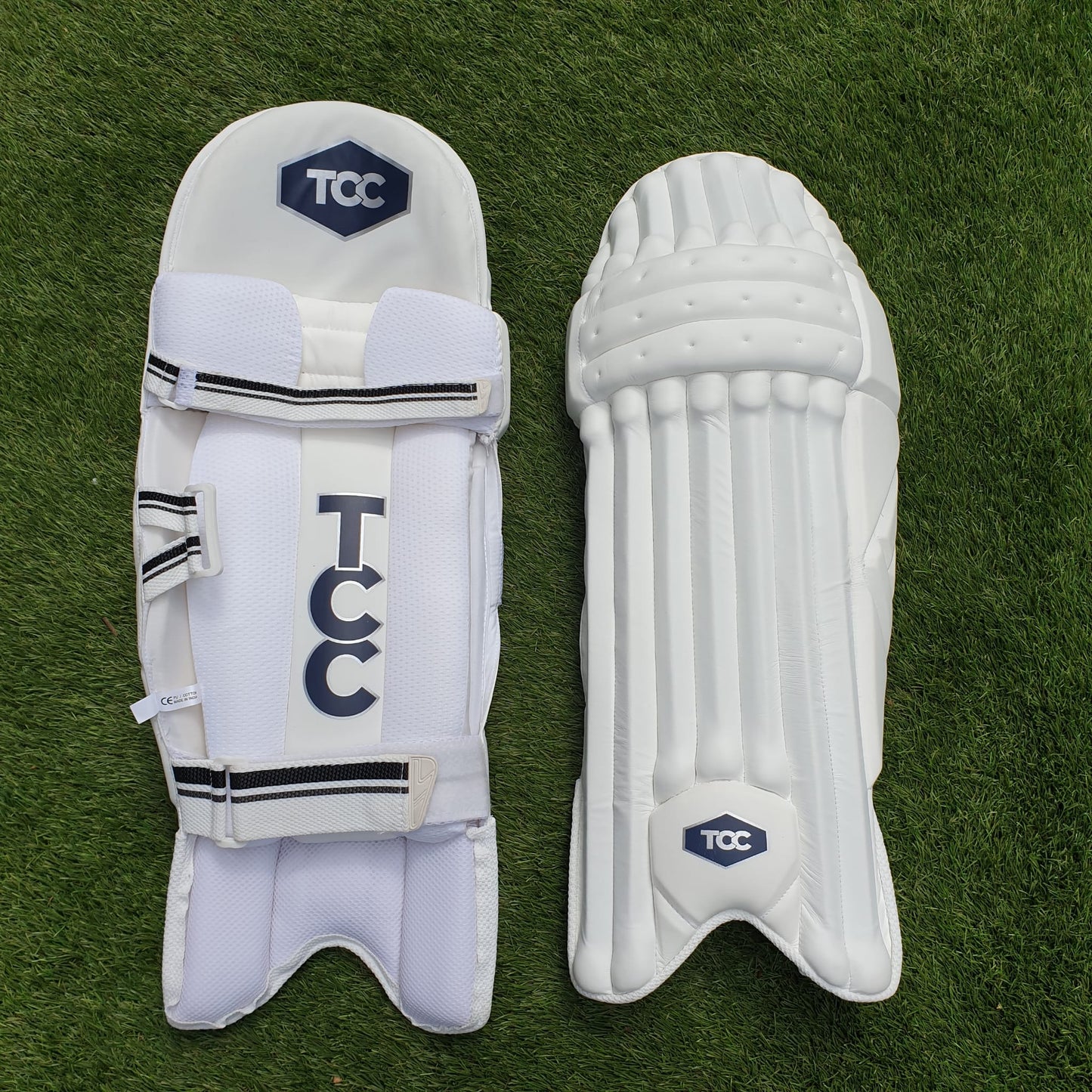 TCC Adult premium batting pads (right handed)